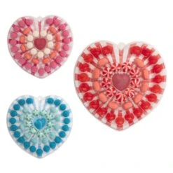 Gâteau De Bonbons En Forme De Coeur Dans Une Boîte